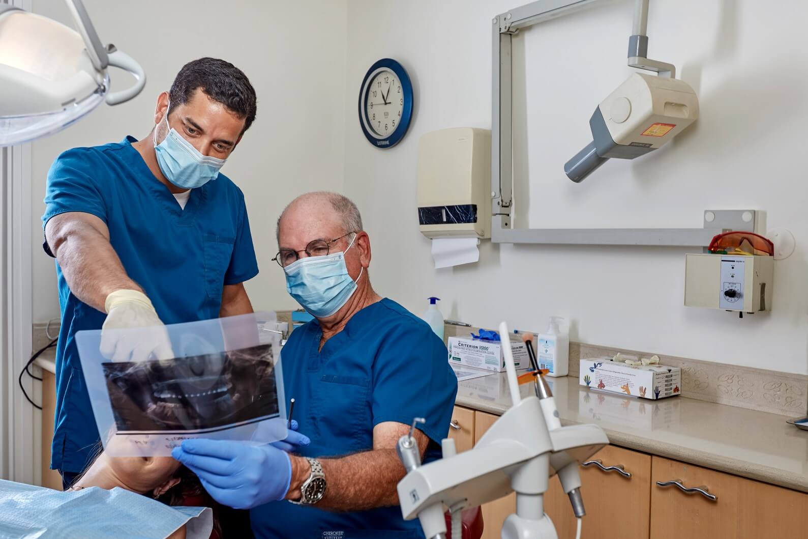 טיפול אינויזליין - פלטות שקופות